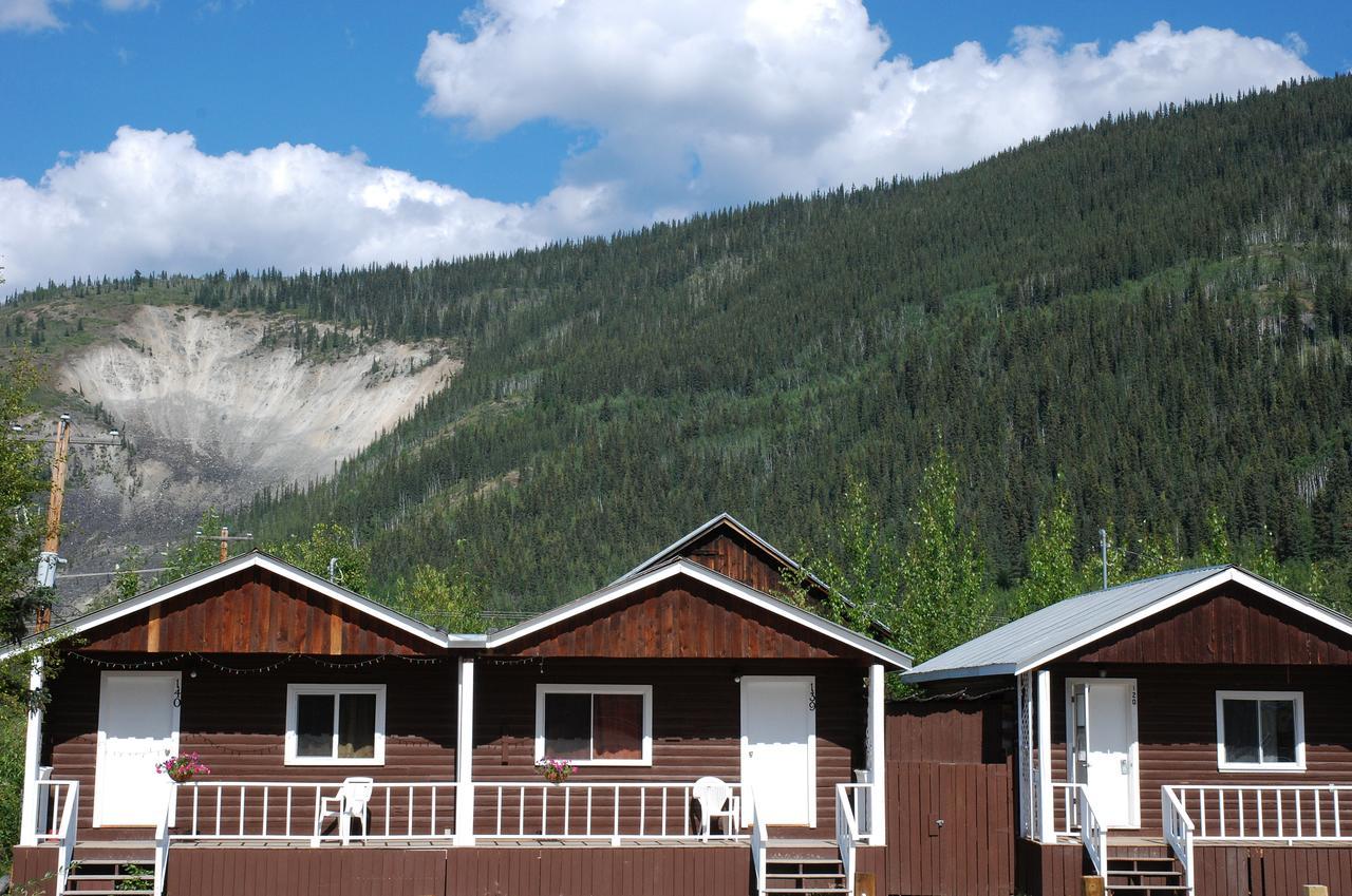 Triple J Hotel Dawson City Εξωτερικό φωτογραφία