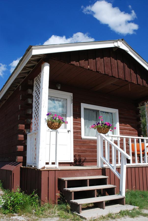Triple J Hotel Dawson City Εξωτερικό φωτογραφία